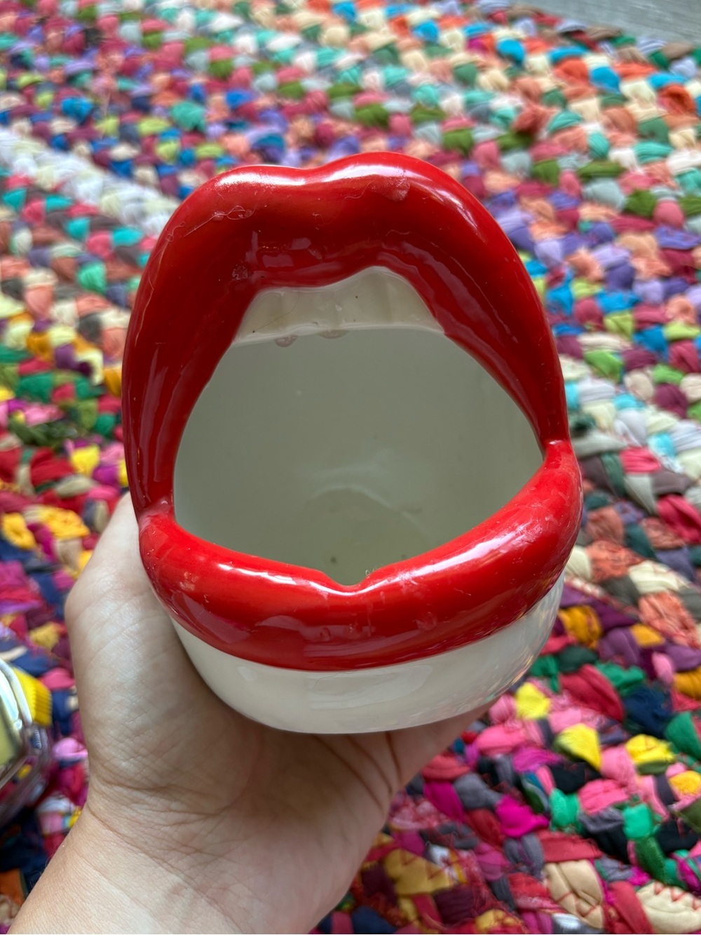 RED OPEN MOUTH LIPSTICK CERAMIC PLANTER